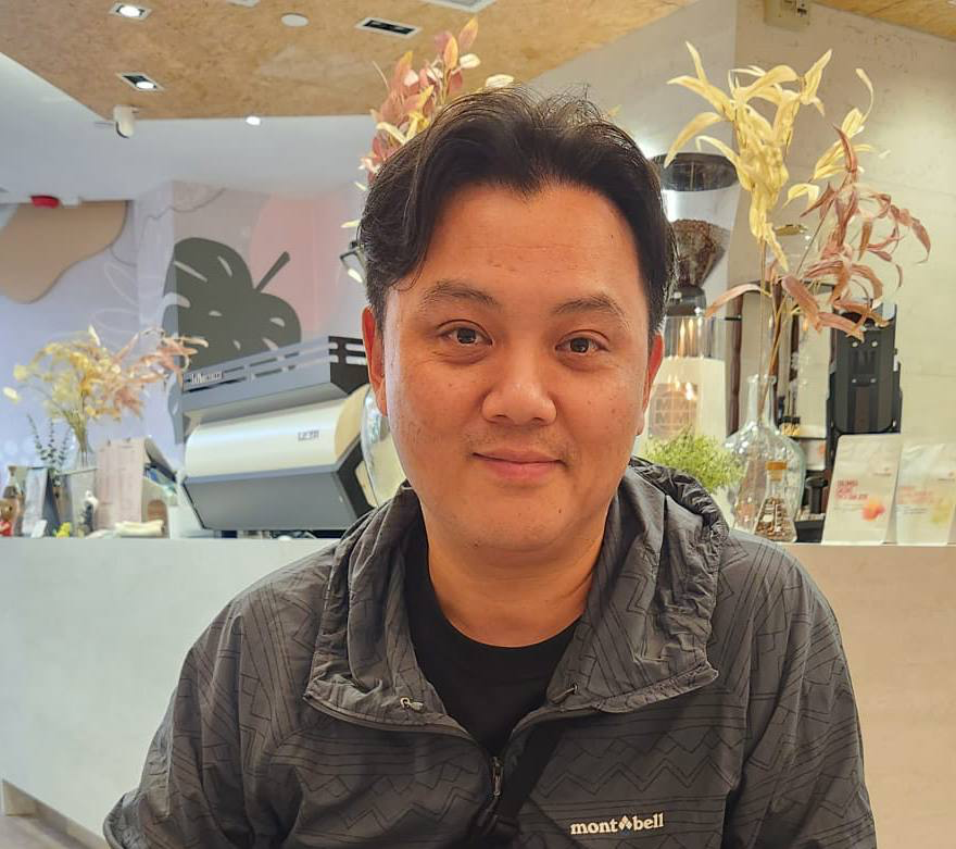 李健偉